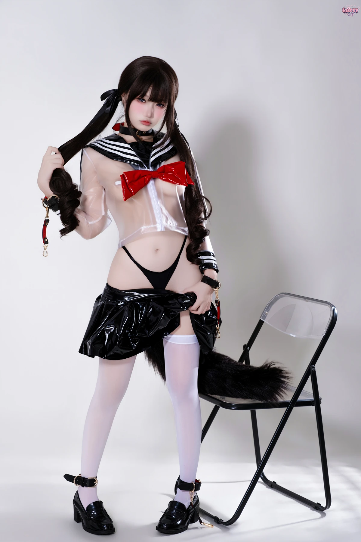 Cosplay 柒柒要乖哦 – 兽尾透明JK