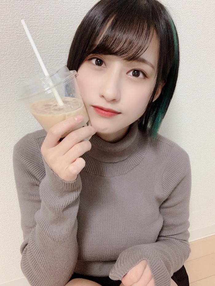 澄田綾乃 はみ出るFカップの水着グラビア画像！