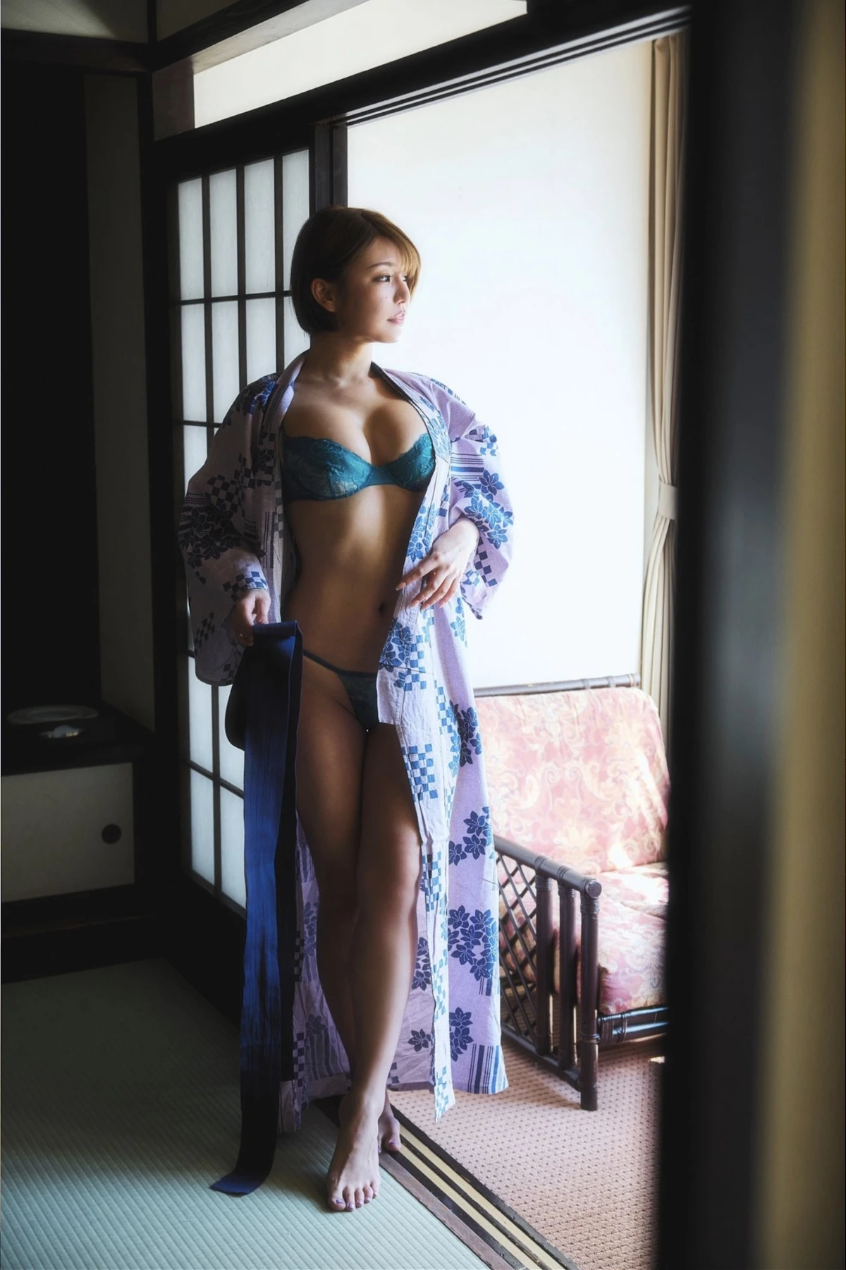 ENA エナ, SPA! デジタル写真集 元保健室の先生が放つ強烈な色気 Set.01