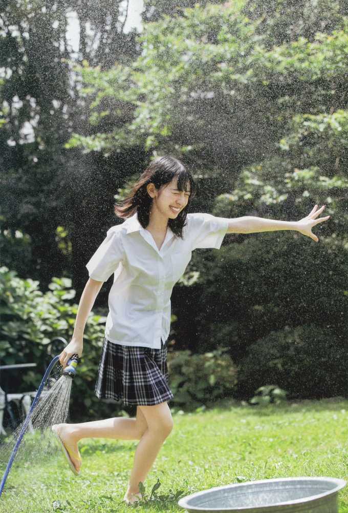 金村美玖 しっとりかわいい水着＆生脚画像！