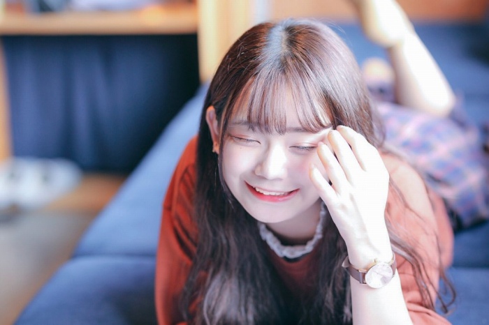 青戸しの Fカップボインな水着グラビア画像！