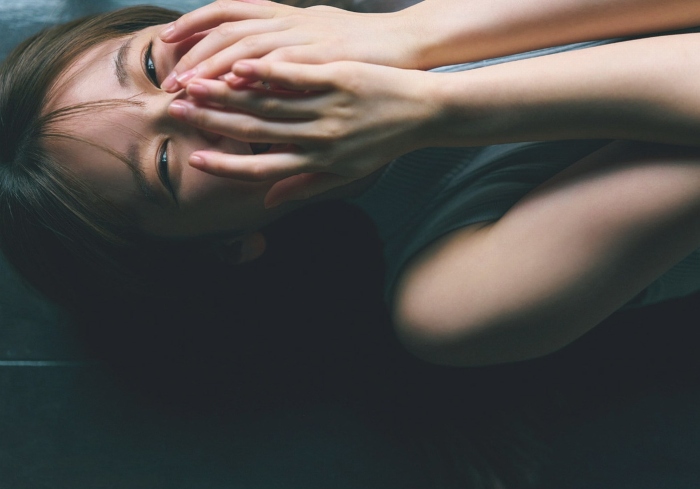 菅原咲月 すべすべ美脚の激かわグラビア画像！