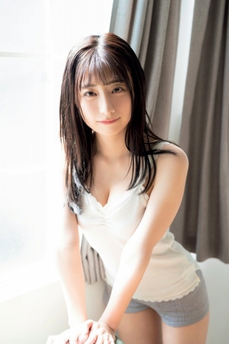 鈴木優香 ちょっと脱ぎすぎ水着グラビア画像！