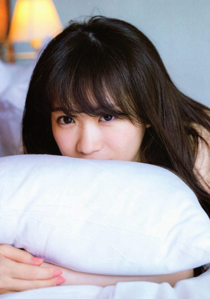 秋元真夏 激かわな水着・ランジェリー画像！