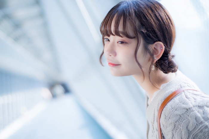 青戸しの Fカップボインな水着グラビア画像！