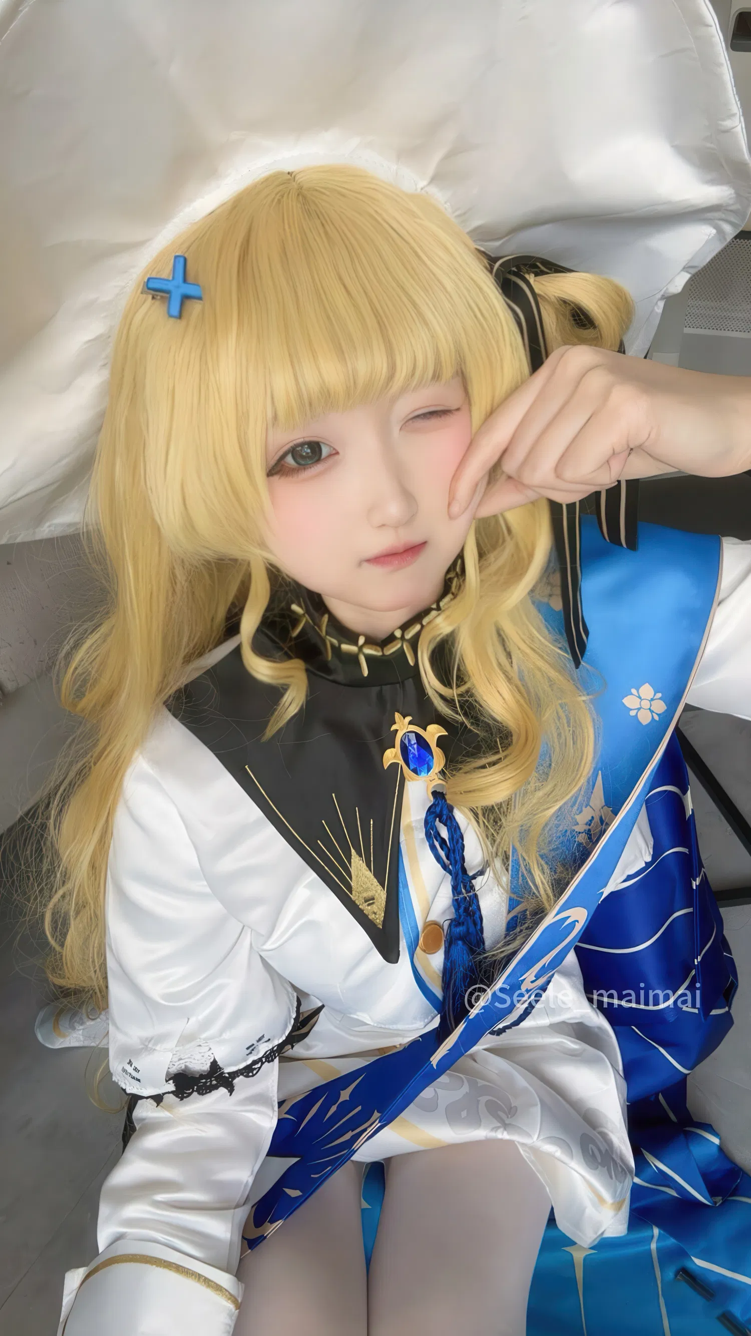 [Cosplay] Seele麦麦 - 鸣潮 菲比&卡提希娅·蓝色花海物语