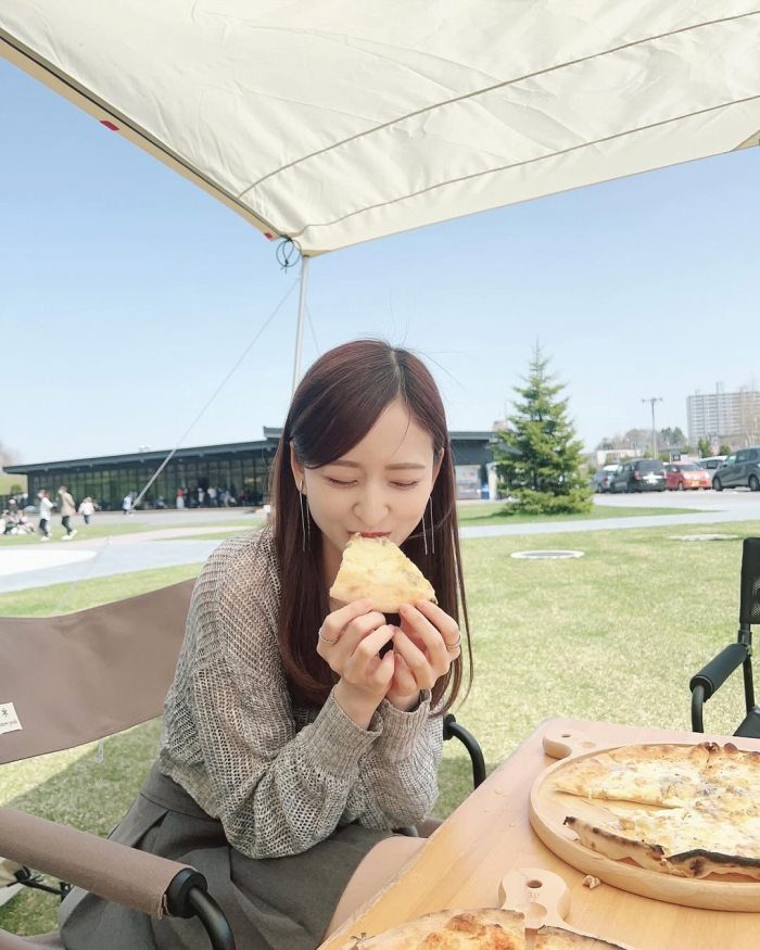 金川紗耶 美脚でスタイルが凄いグラビア画像！