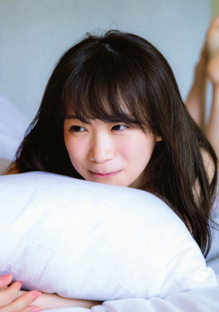 秋元真夏 激かわな水着・ランジェリー画像！