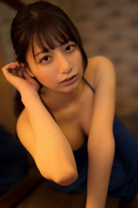 鈴木優香 ちょっと脱ぎすぎ水着グラビア画像！