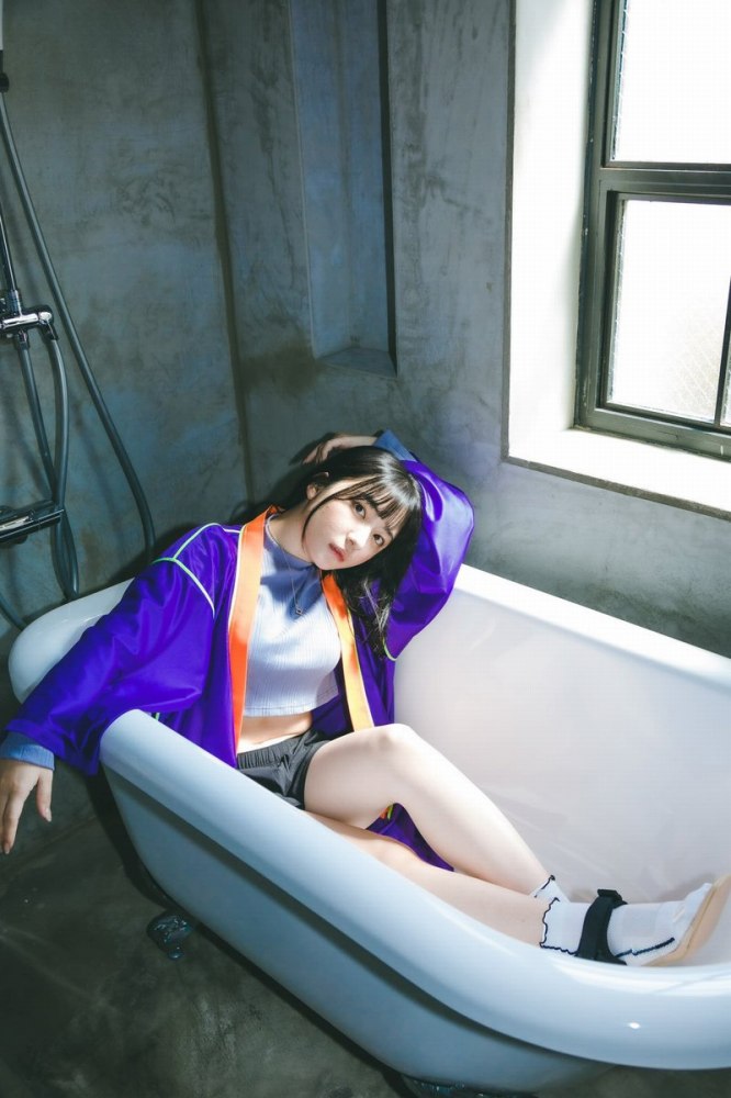 麻倉瑞季 おっぱいが大きい水着グラビア画像！