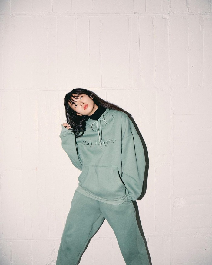 瑚々 スタイル抜群すぎる水着グラビア画像！