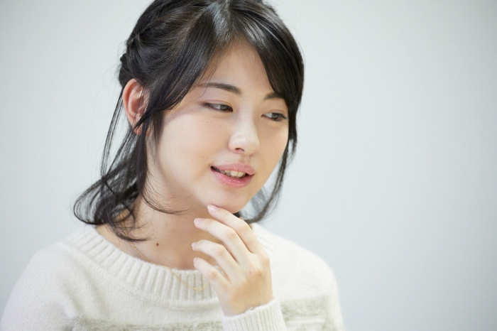 浜辺美波 鬼かわな水着＆浴衣グラビア画像！