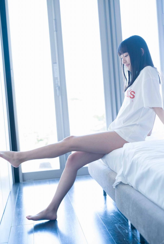 高崎かなみ 鬼かわな水着＆ランジェリー画像！