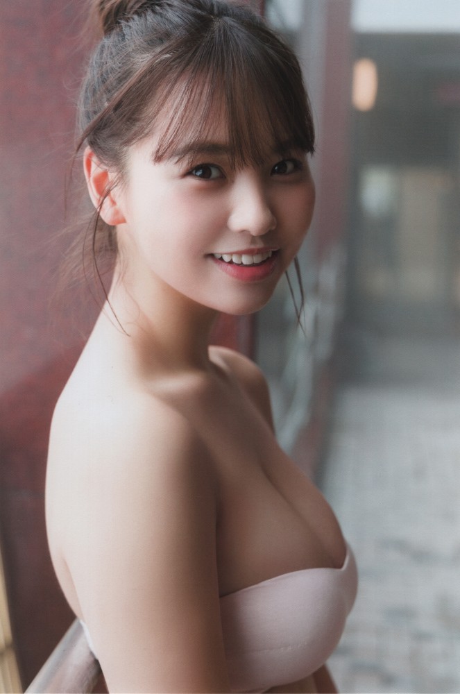 本郷柚巴 まぶしいボインの水着グラビア画像！