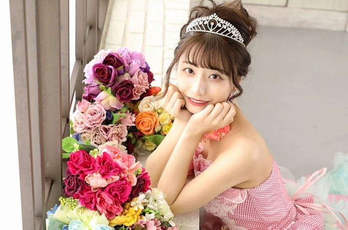 鈴木優香 ちょっと脱ぎすぎ水着グラビア画像！