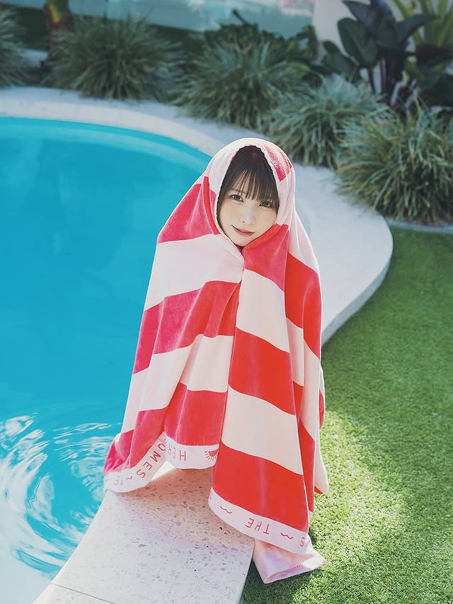 えなこ 過去のグラビア画像