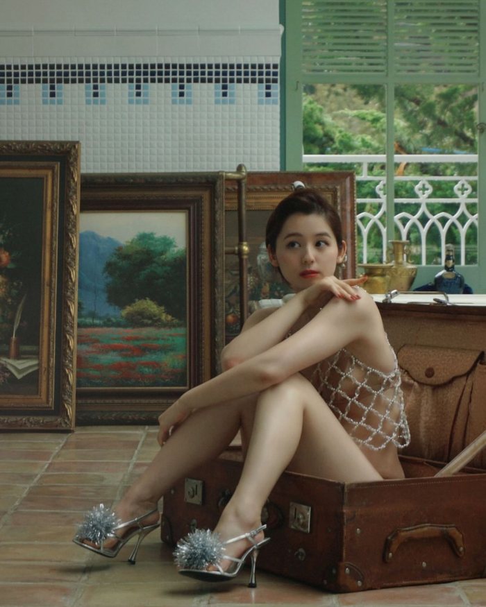 小池里奈 美尻でキュートな水着グラビア画像！