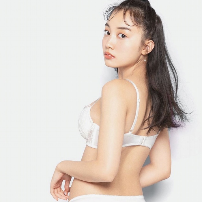 黒木ひかり むっちりバストの水着グラビア画像！