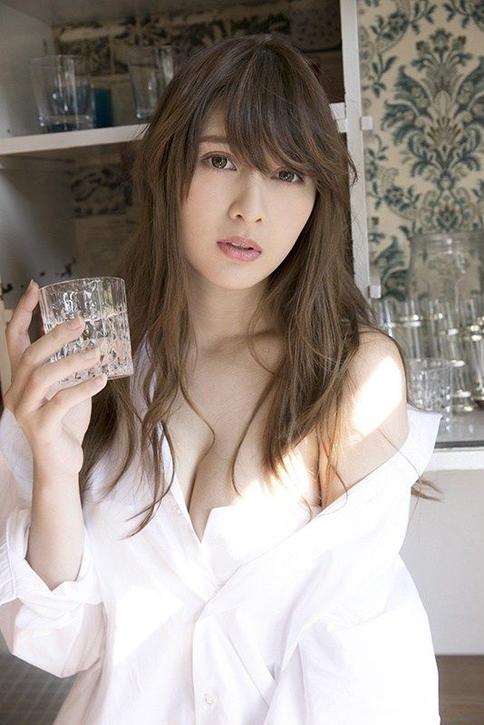 アンジェラ芽衣 素敵すぎ水着グラビア画像！