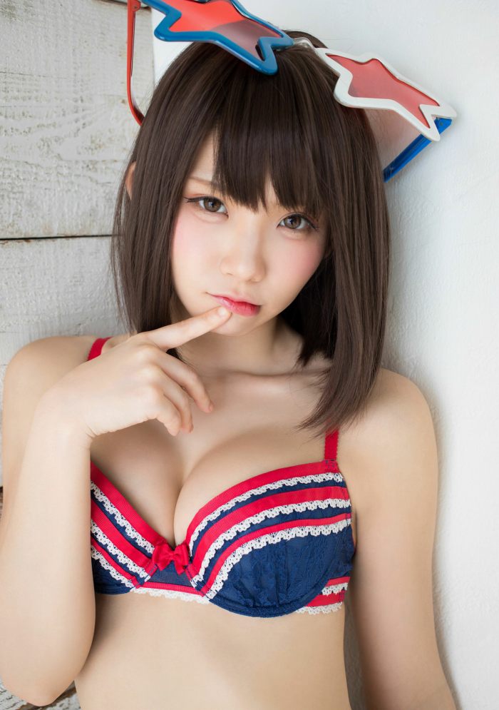 えなこ めっちゃかわいい水着グラビア画像！