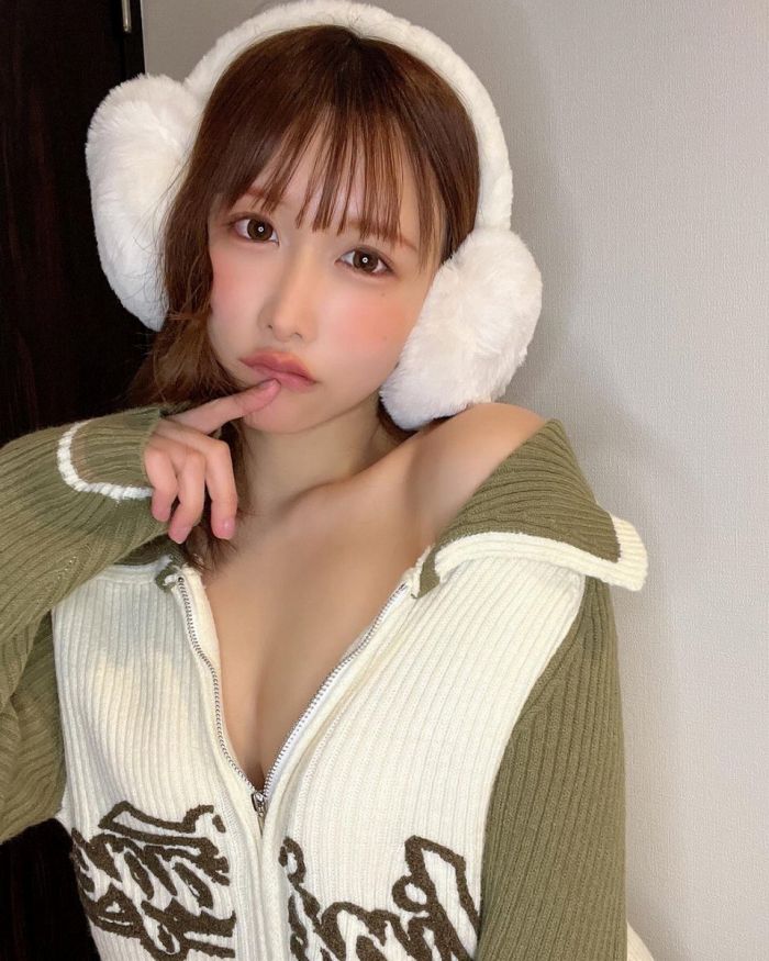 うんぱい Hカップおっぱいのパイパンヌード画像！