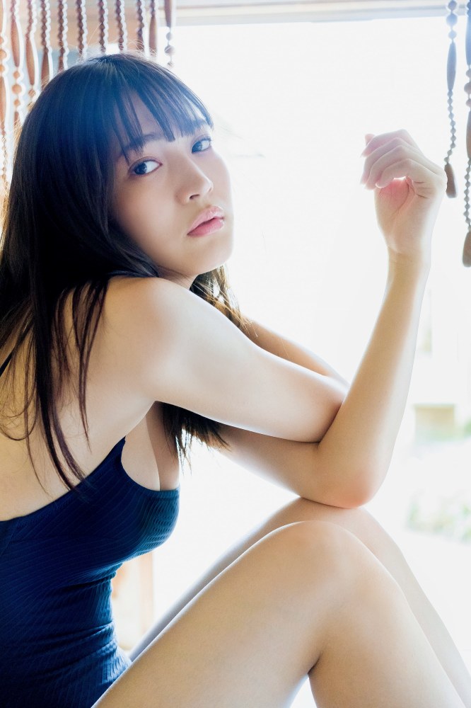 黒嵜菜々子 ふわふわボインの水着グラビア画像！