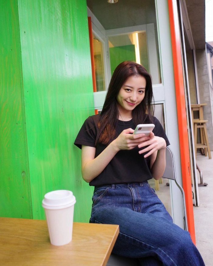 高田里穂 スタイル抜群な水着グラビア画像！