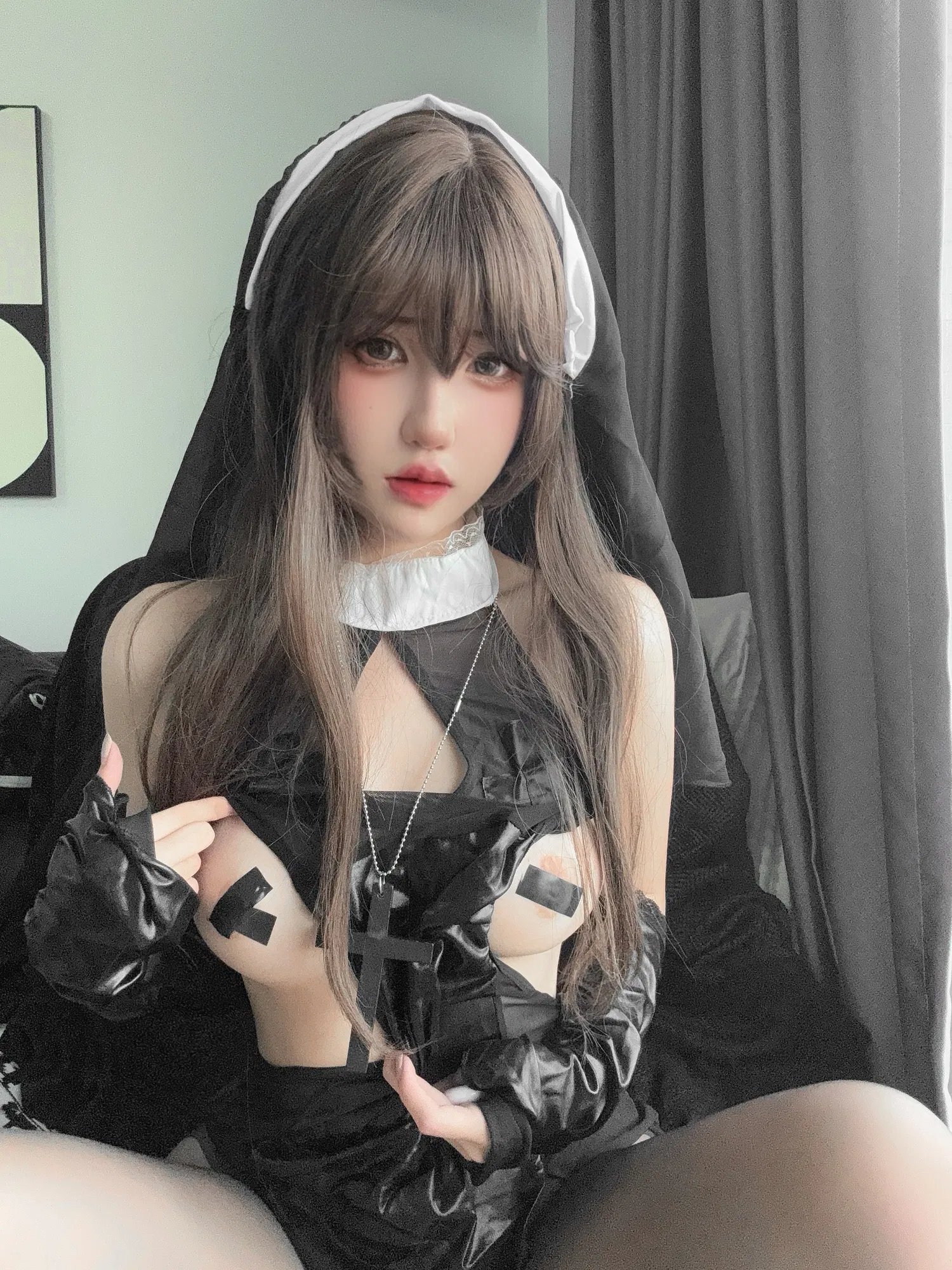 [Cosplay] 阿薰kaOri 偷偷做坏事的修女