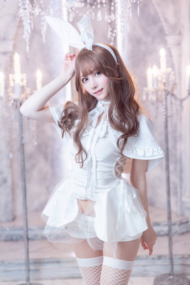 えい梨 美しいコスプレ＆水着グラビア画像！