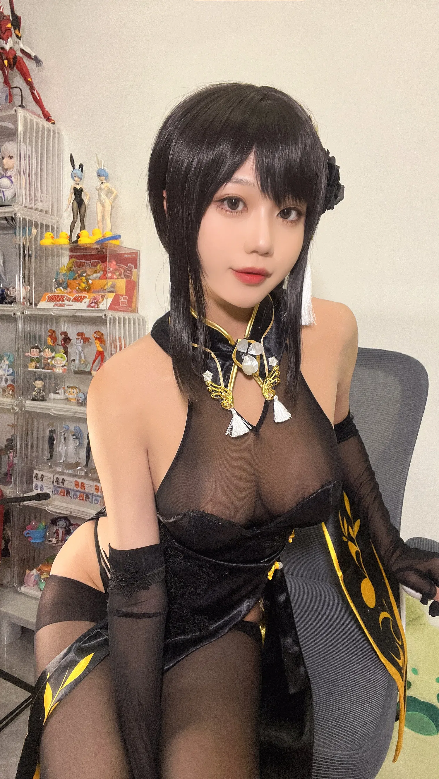 [Cosplay] 无影喵喵Ghost - 镇海黑旗袍