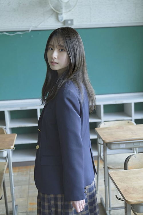 菅原咲月 すべすべ美脚の激かわグラビア画像！