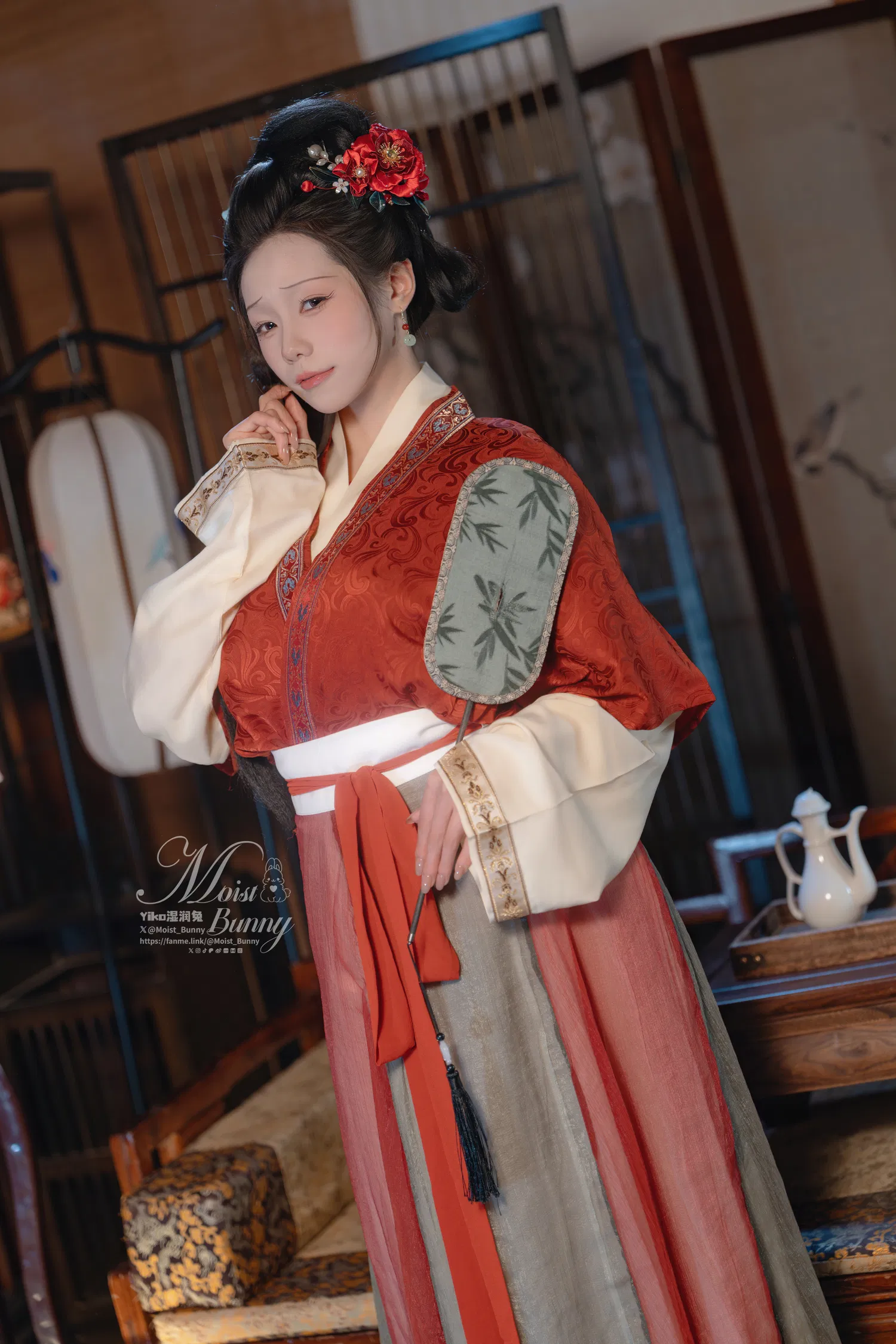 [Cosplay] Yiko湿润兔 2026年02月作品 快马加鞭·金莲迎春