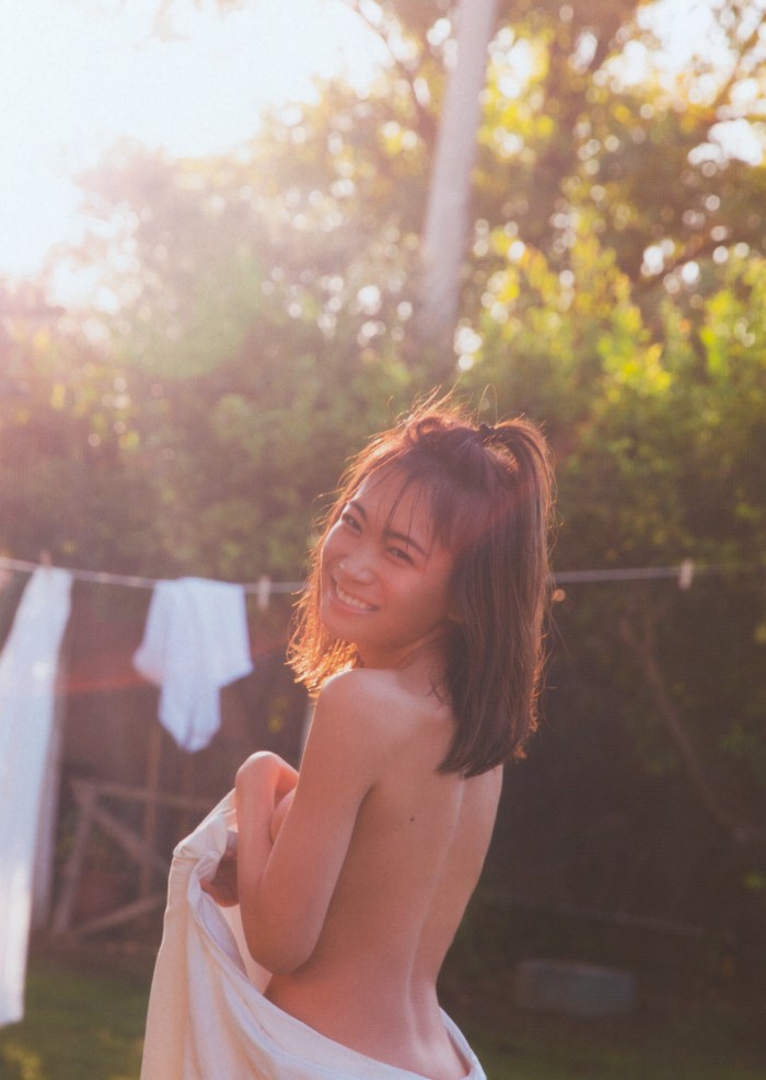 秋元真夏 激かわな水着・ランジェリー画像！