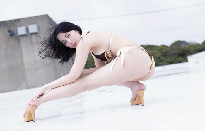 おしの沙羅 Gカップボインの水着グラビア画像！