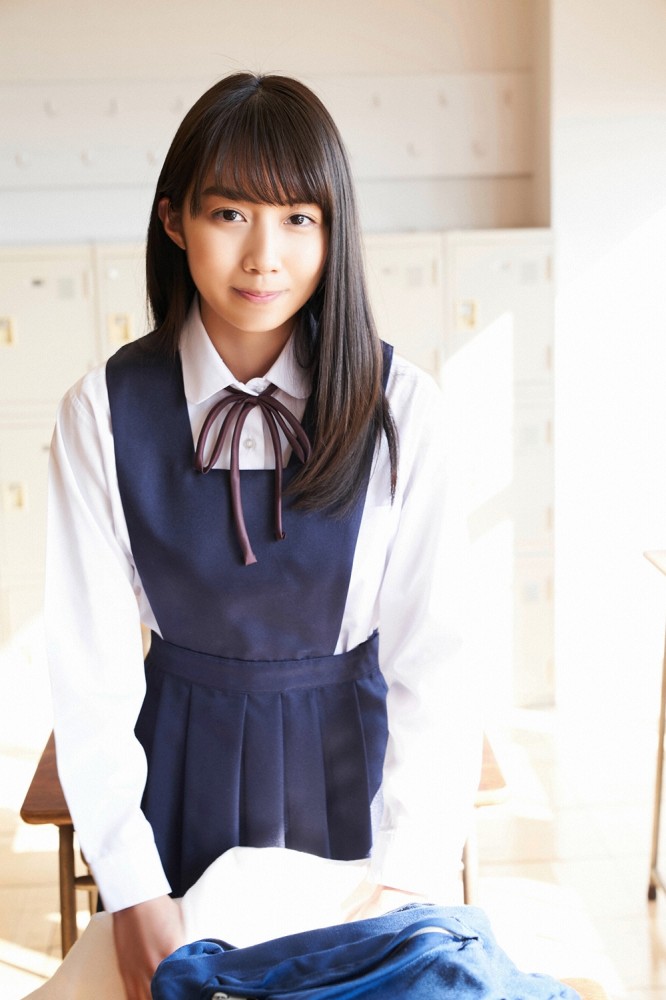 黒木ひかり むっちりバストの水着グラビア画像！