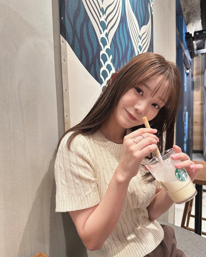 青戸しの Fカップボインな水着グラビア画像！