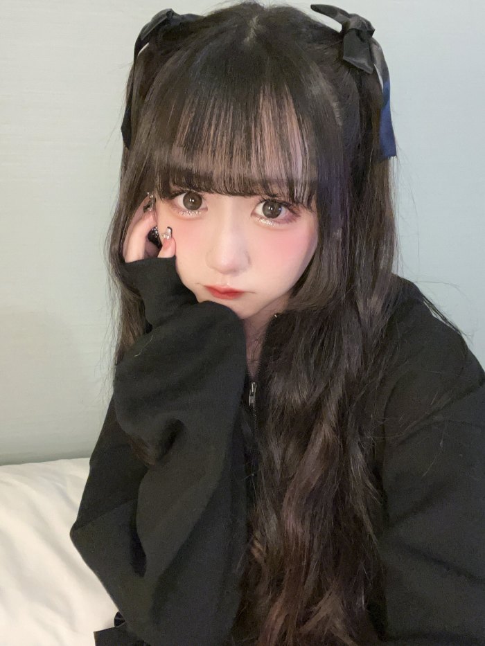 須羽こころ ふわふわバストの水着グラビア画像！