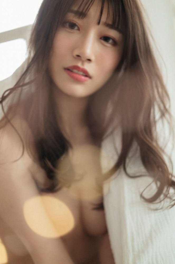 河北彩伽 絵になるEカップ美乳のヌード画像！