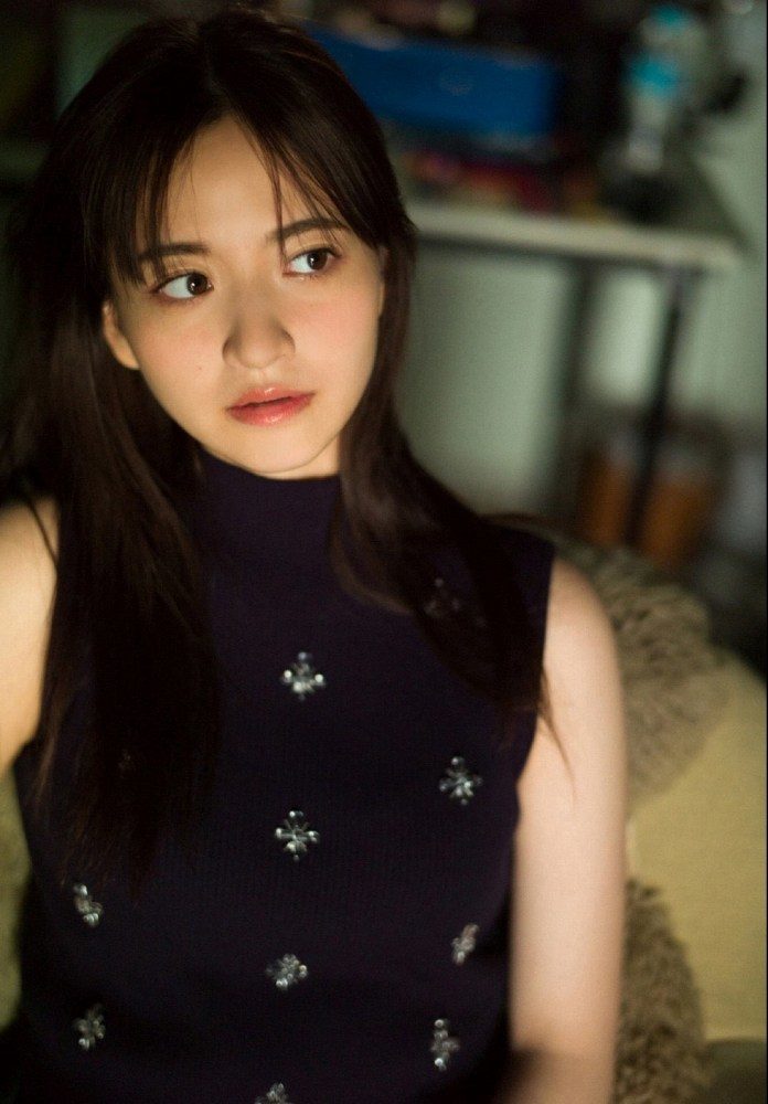 金川紗耶 美脚でスタイルが凄いグラビア画像！