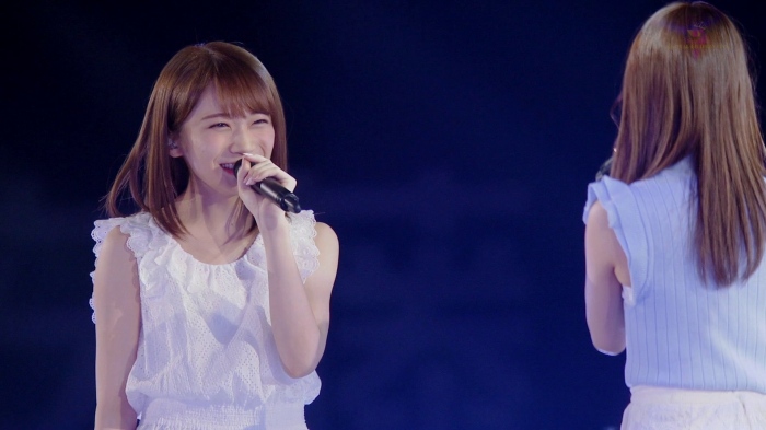 秋元真夏 激かわな水着・ランジェリー画像！