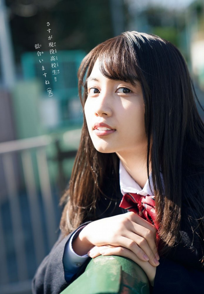 黒木ひかり むっちりバストの水着グラビア画像！