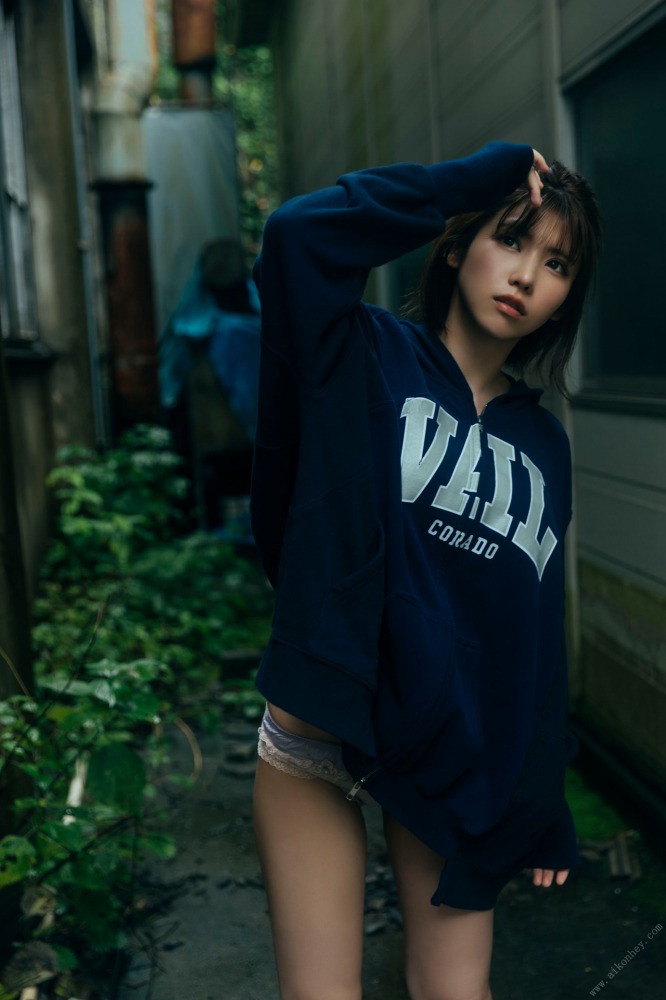 えなこ 過去のグラビア画像