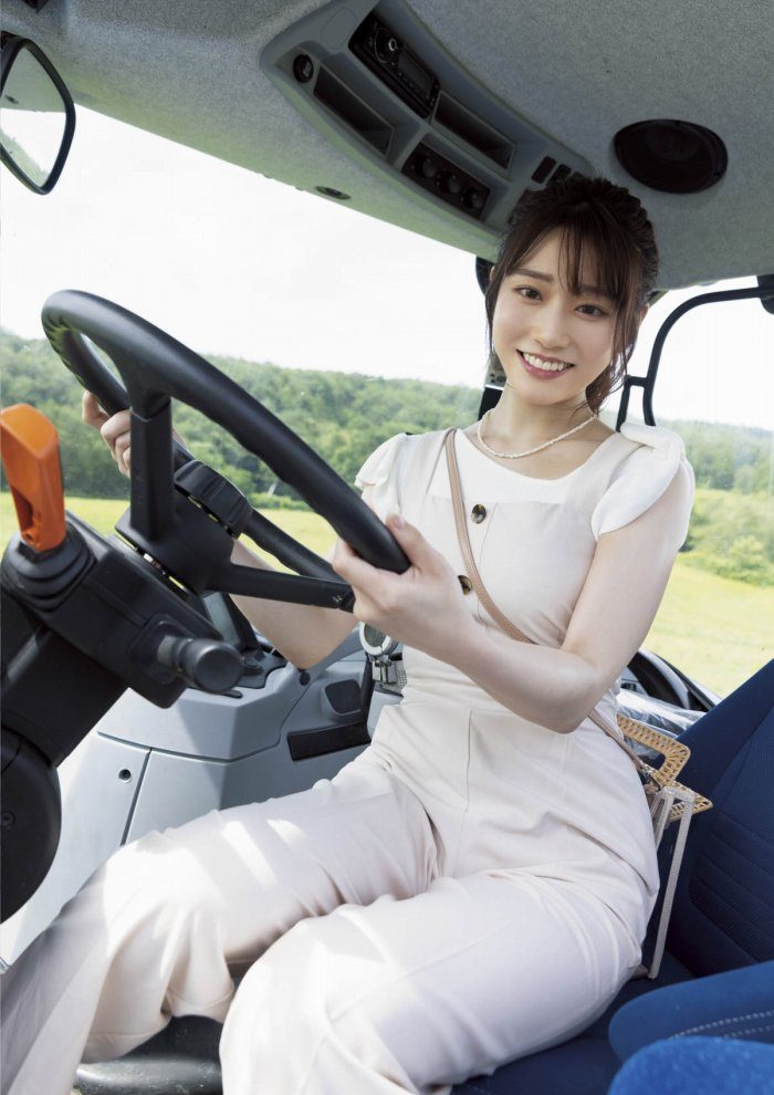 河北彩伽 絵になるEカップ美乳のヌード画像！