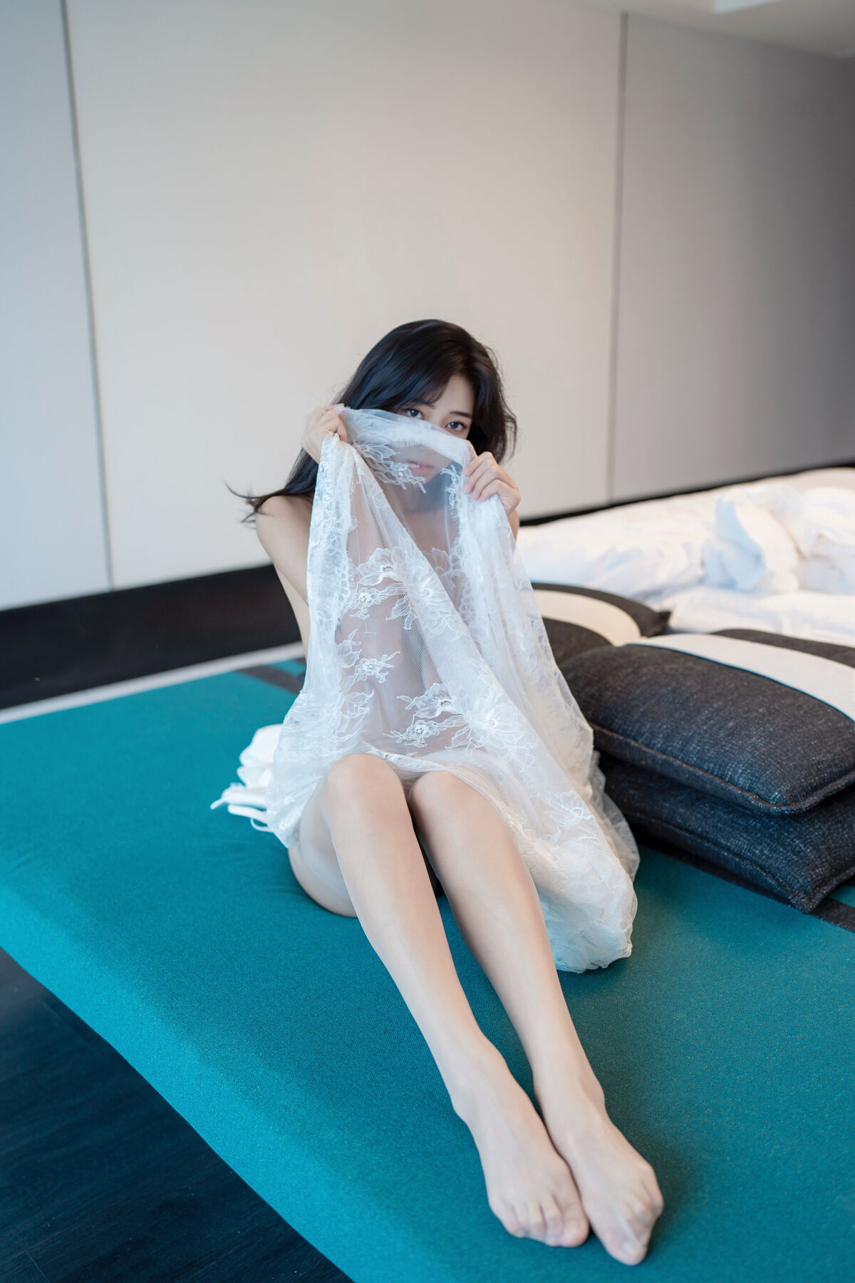 XR Uncensored Shi An An 时安安 - R18 秀人网模特 白色蕾丝长裙VS无内肉丝 Part02