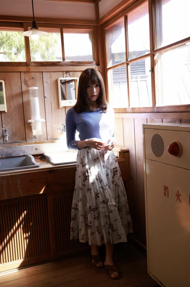 小日向ゆか 萌えるEカップの水着グラビア画像！