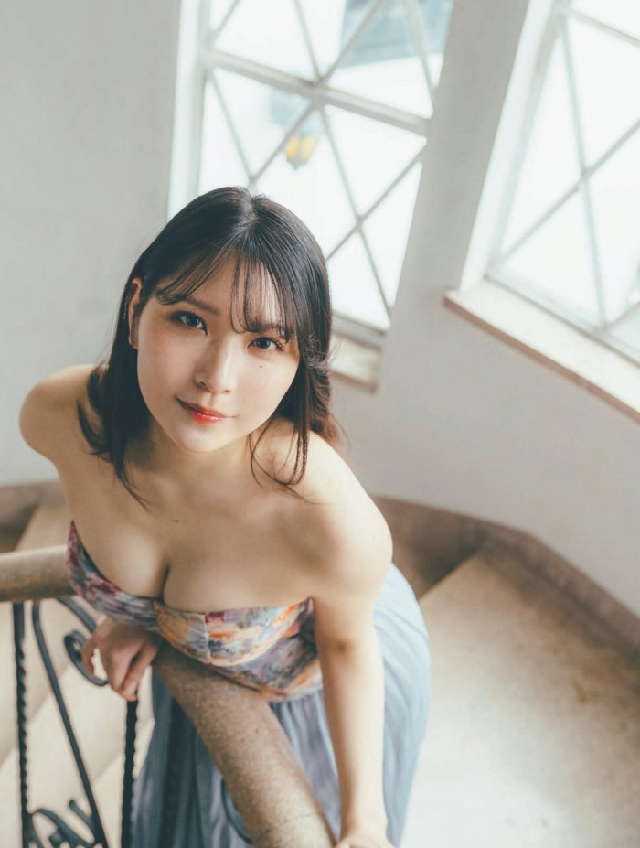 あまつまりな 脱ぎすぎ水着＆下着グラビア画像！