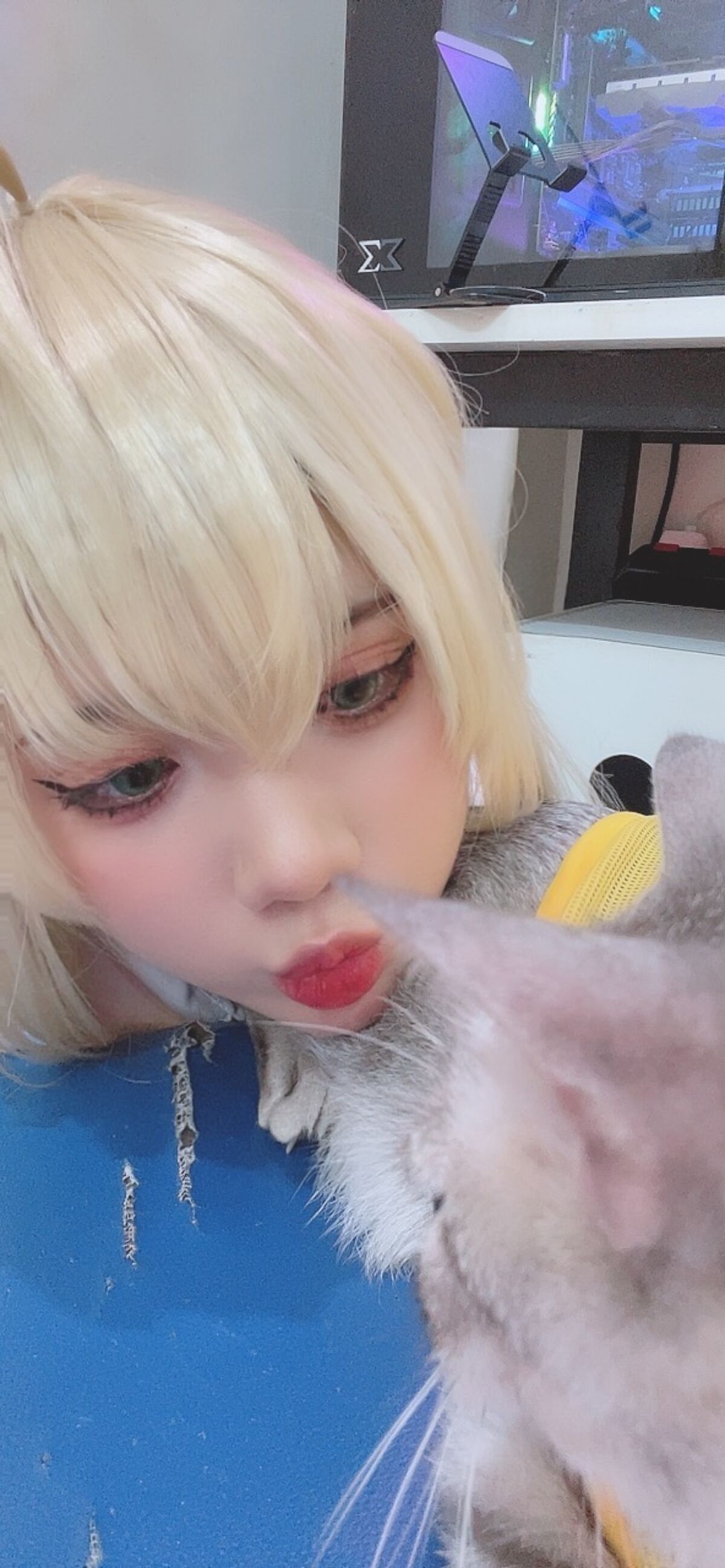 Coser@PoppaChan - Artoria Pendragon Fate Part01