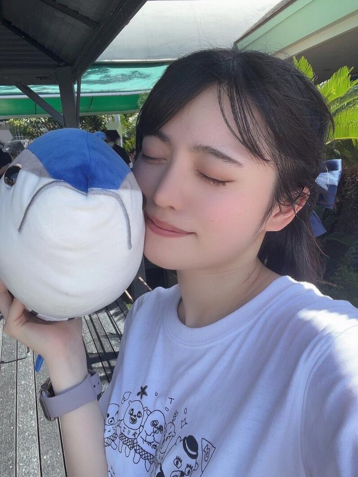 石浜芽衣 キュートな水着グラビアほか画像！