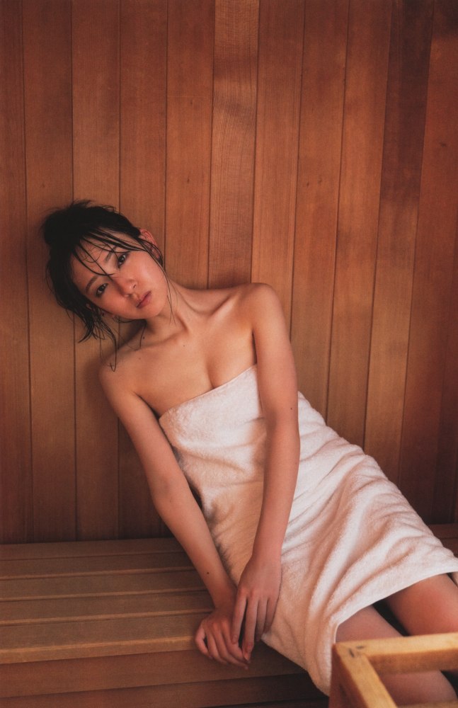 金村美玖 しっとりかわいい水着＆生脚画像！