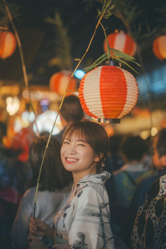 秋元真夏 激かわな水着・ランジェリー画像！